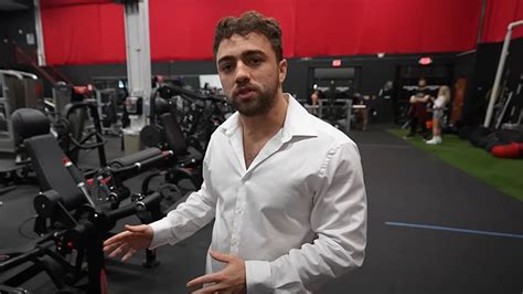 Mizkif .
